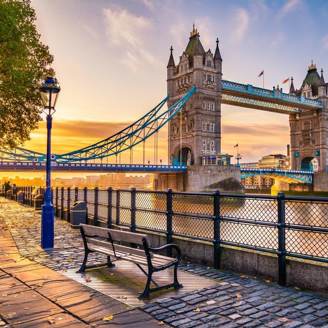 Analisis GBP/USD bertahan karena penutupan pemerintah AS meredam sentimen rumah tangga - Data Pasar 2025-11-08