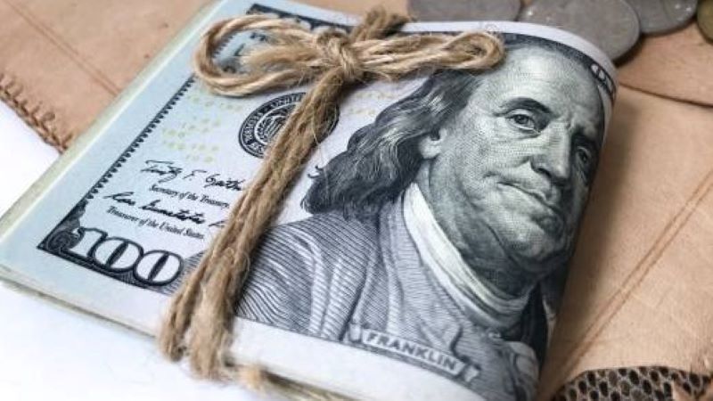 Analisis Dolar Sedikit Pulih, Ketidakpastian Dagang Membayangi - Data Pasar 2026-02-24