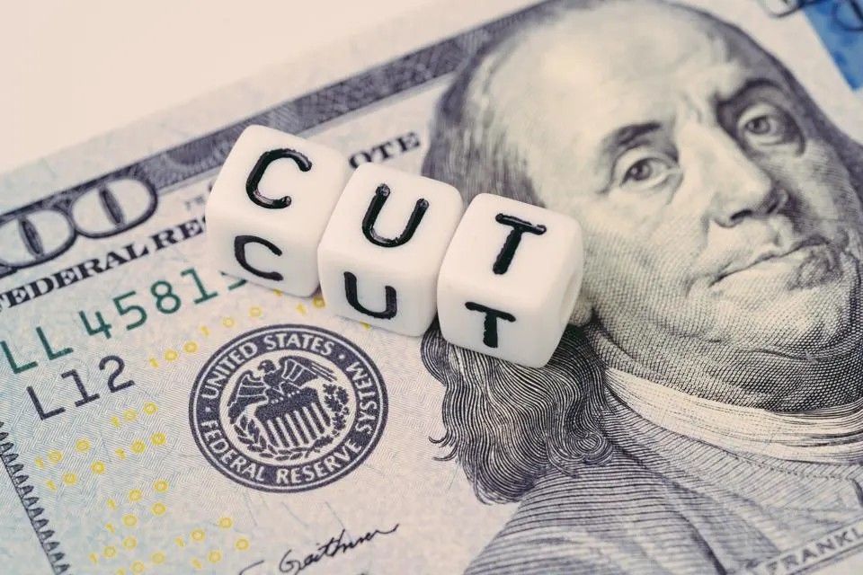Analisis Dolar Reli, Pasar Pangkas Harapan Cut Rate - Data Pasar 2026-05-13